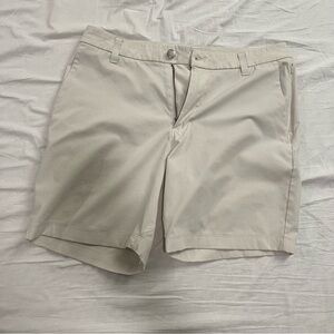 Lululemon ABC Classic Fit Short 7” Size 30 Mojave Tan